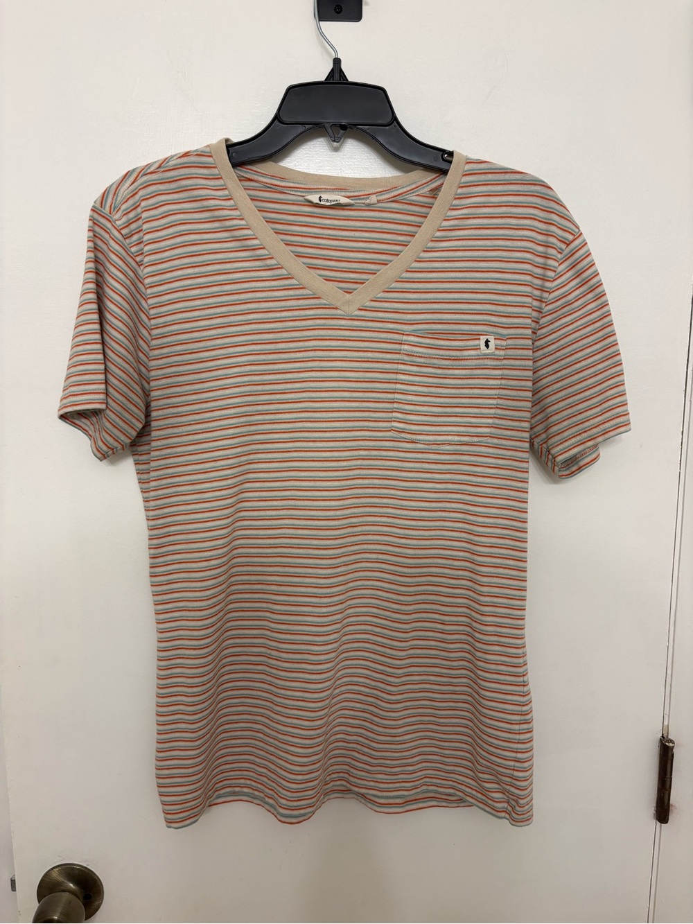 Cotopaxi Striped V-Neck Pocket Tee Organic Cotton Llama Logo Women’s Medium